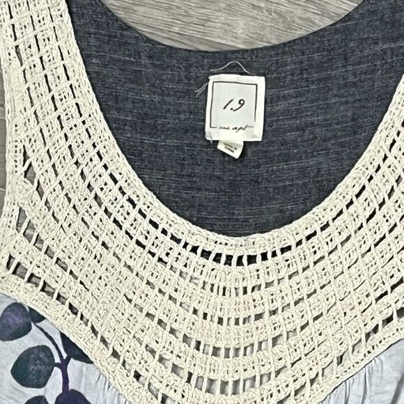 Anthropologie One September Tank Top Crochet Floral Purple Blue Size Small Fairy - Picture 3 of 4